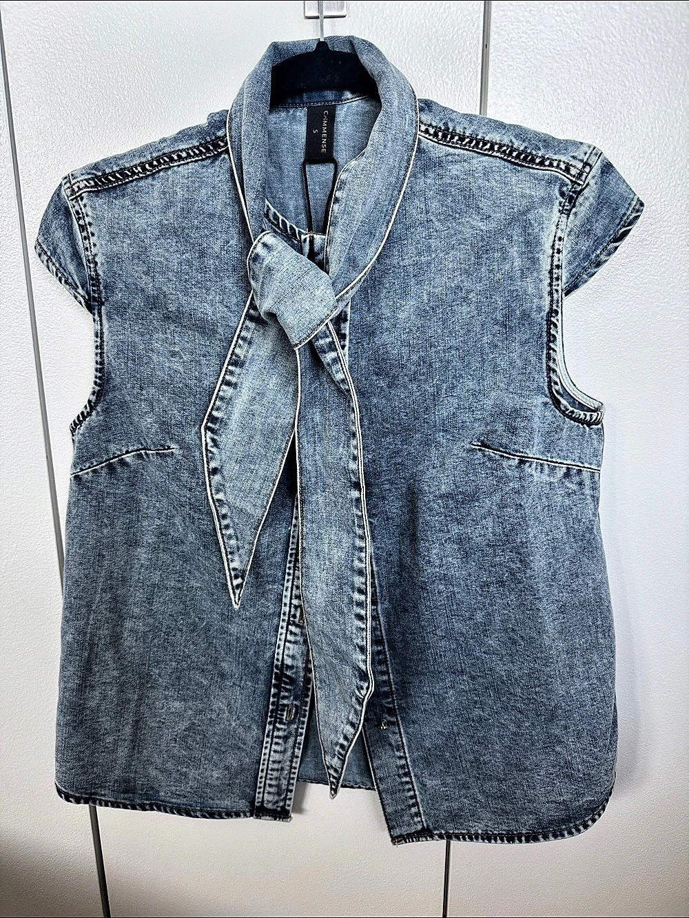 Commense Women's Denim Tie-Front Shirt NWT